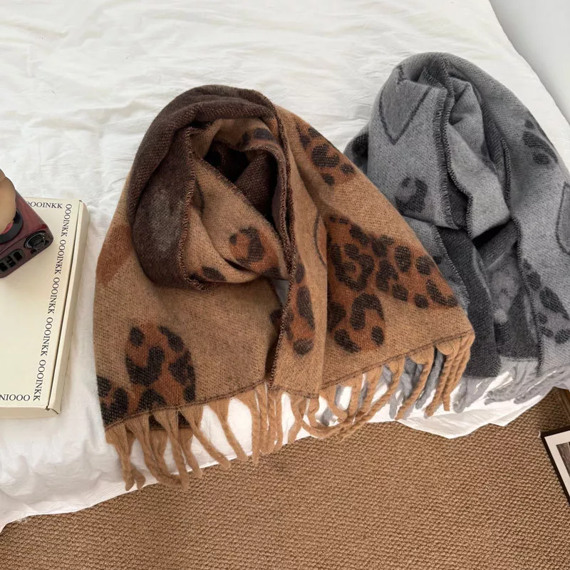 Leopard Heart Warm Scarf, image 5