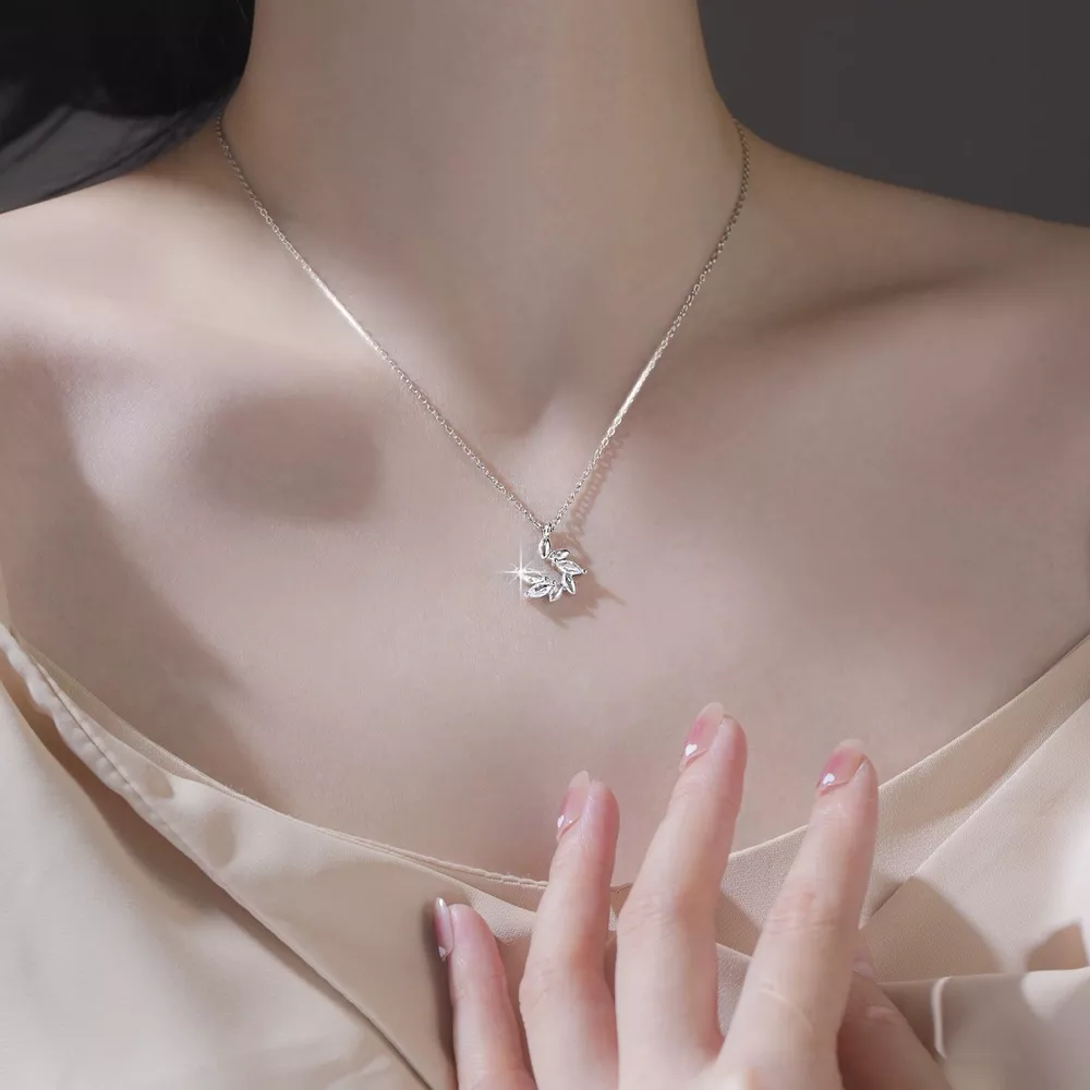925 Sterling Silver Zircon Leaf Pendant Necklace, image 8