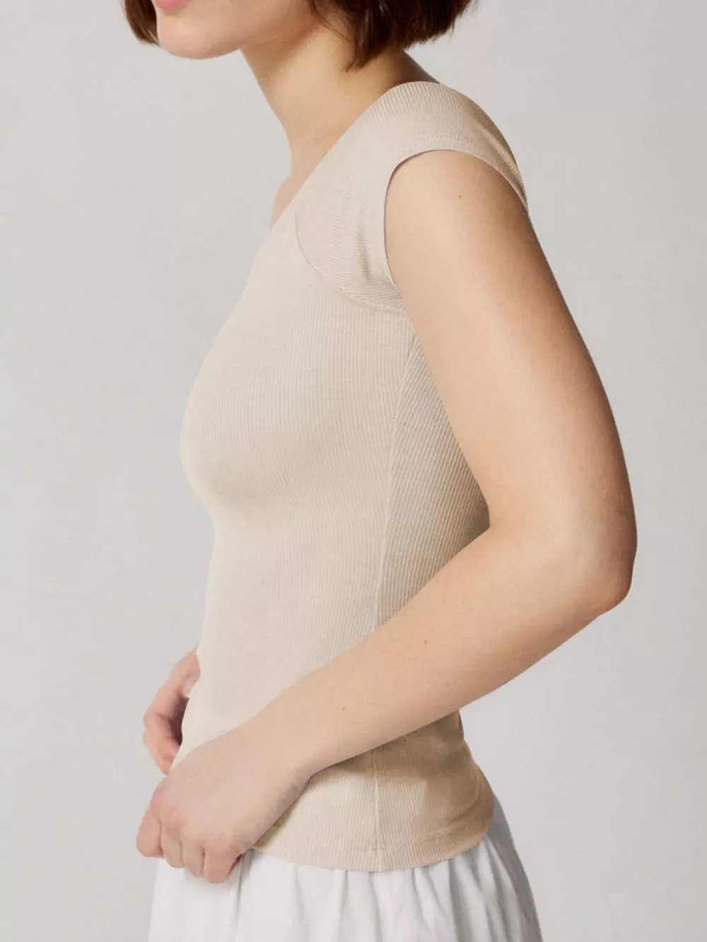 Ribbed V-Neck Cap Sleeve Fitted T-Shirt, image 4