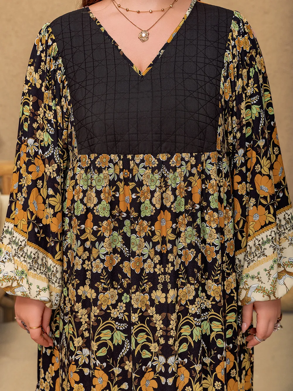 Plus Size Floral V-Neck Balloon Sleeve Midi Dress, image 5