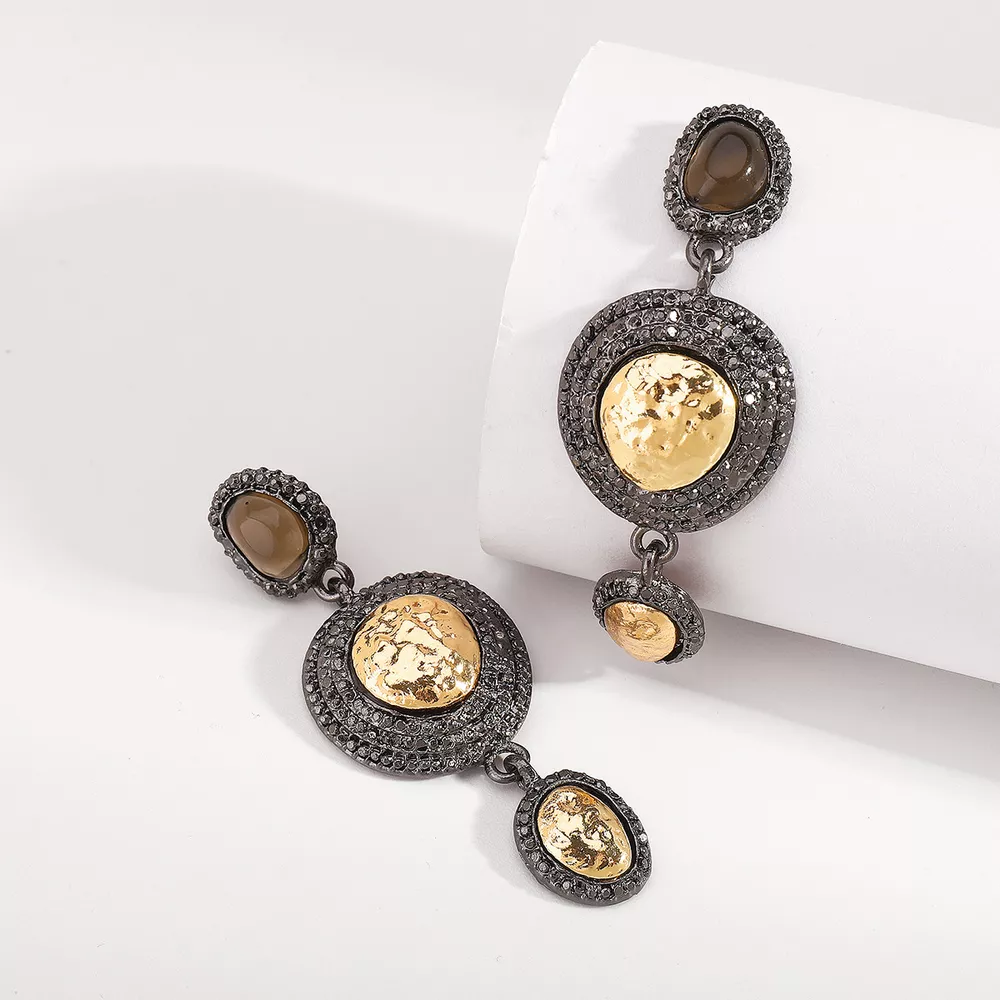 Vintage-Inspired Dangle Earrings with Gold Accents, image 5