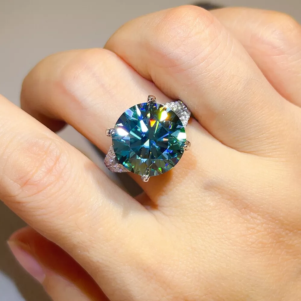10 Carat 925 Sterling Silver Moissanite Ring, image 2