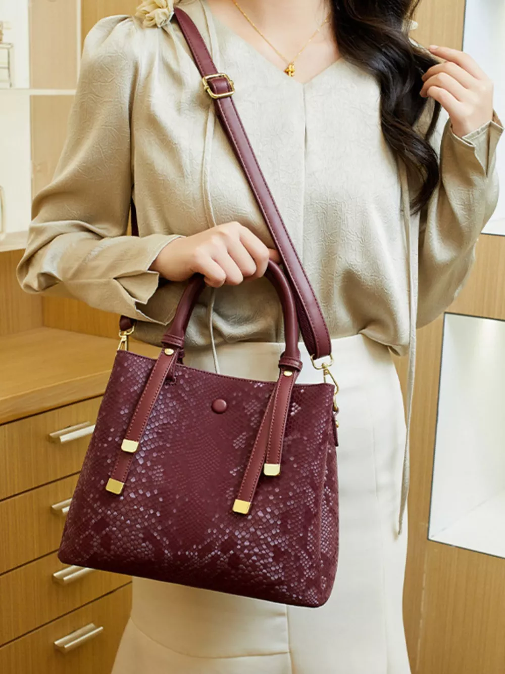 Snakeskin Pattern Handbag, image 2