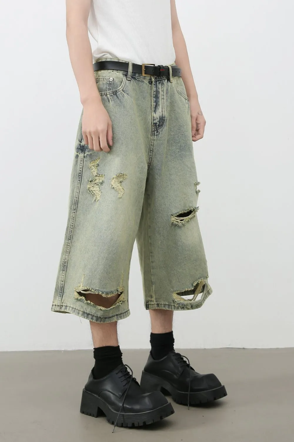 Men's Distressed Loose Denim Shorts, image 3