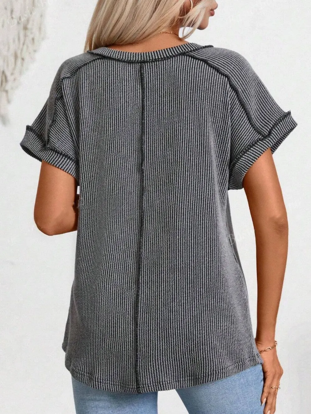 Exposed Seam V-Neck Short Sleeve Top, image 3
