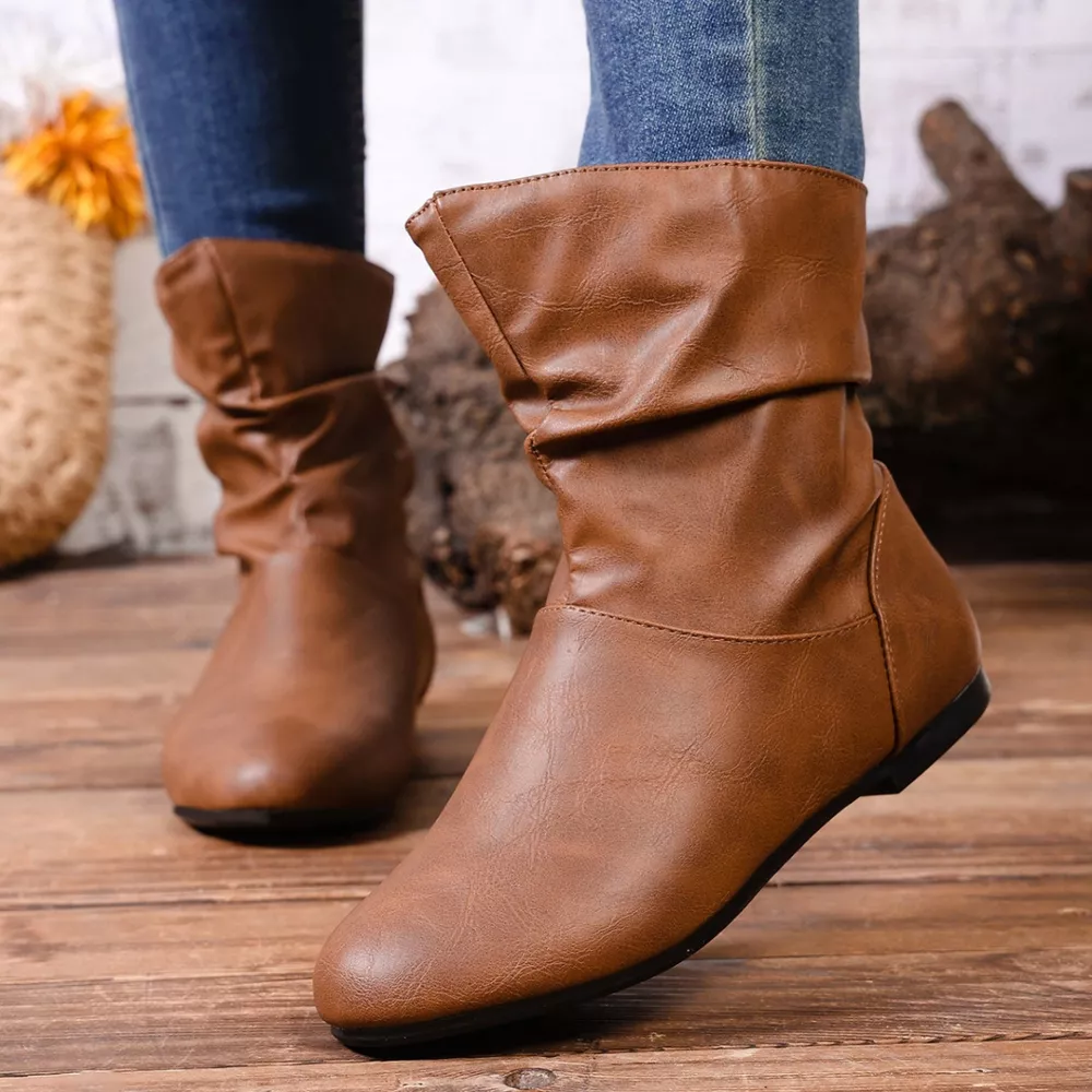 Flat Ankle Boots with Wrinkled Design, image 5