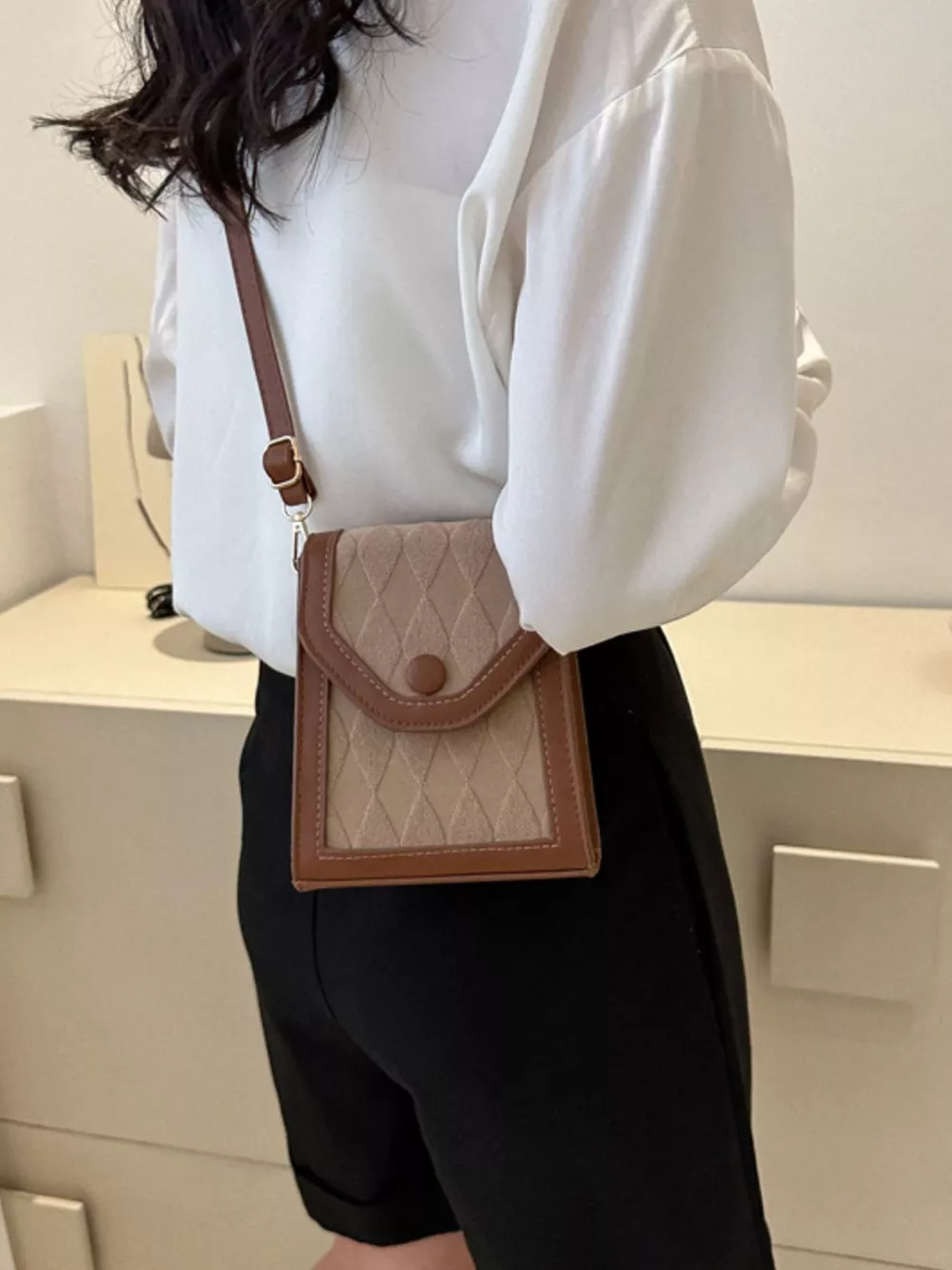 Adjustable Strap Flap Crossbody Bag, image 4
