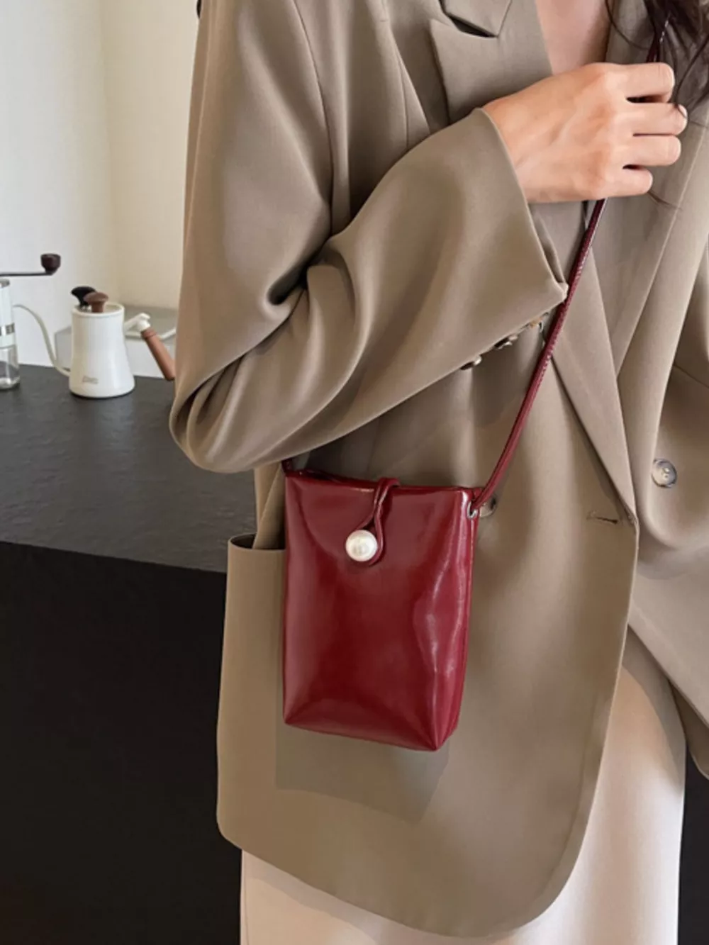 Pearl Decor Faux Leather Crossbody Bag, image 4