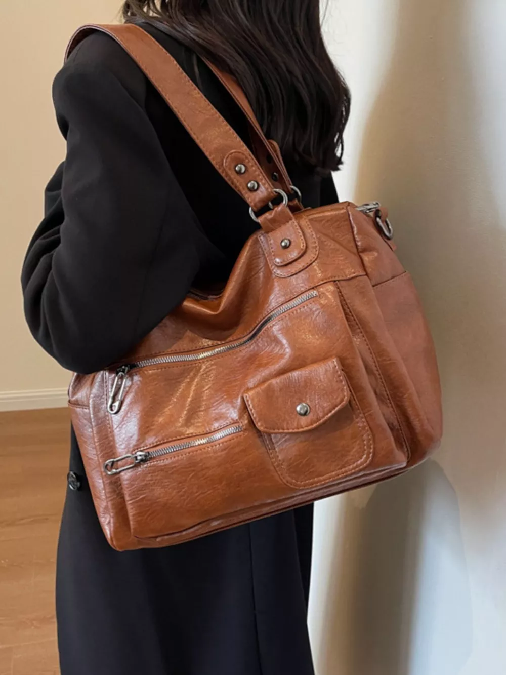 Vintage Style Multi-Pocket Crossbody Bag, image 2