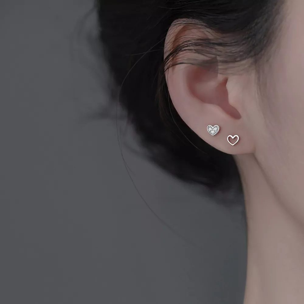 925 Sterling Silver Heart Stud Earrings