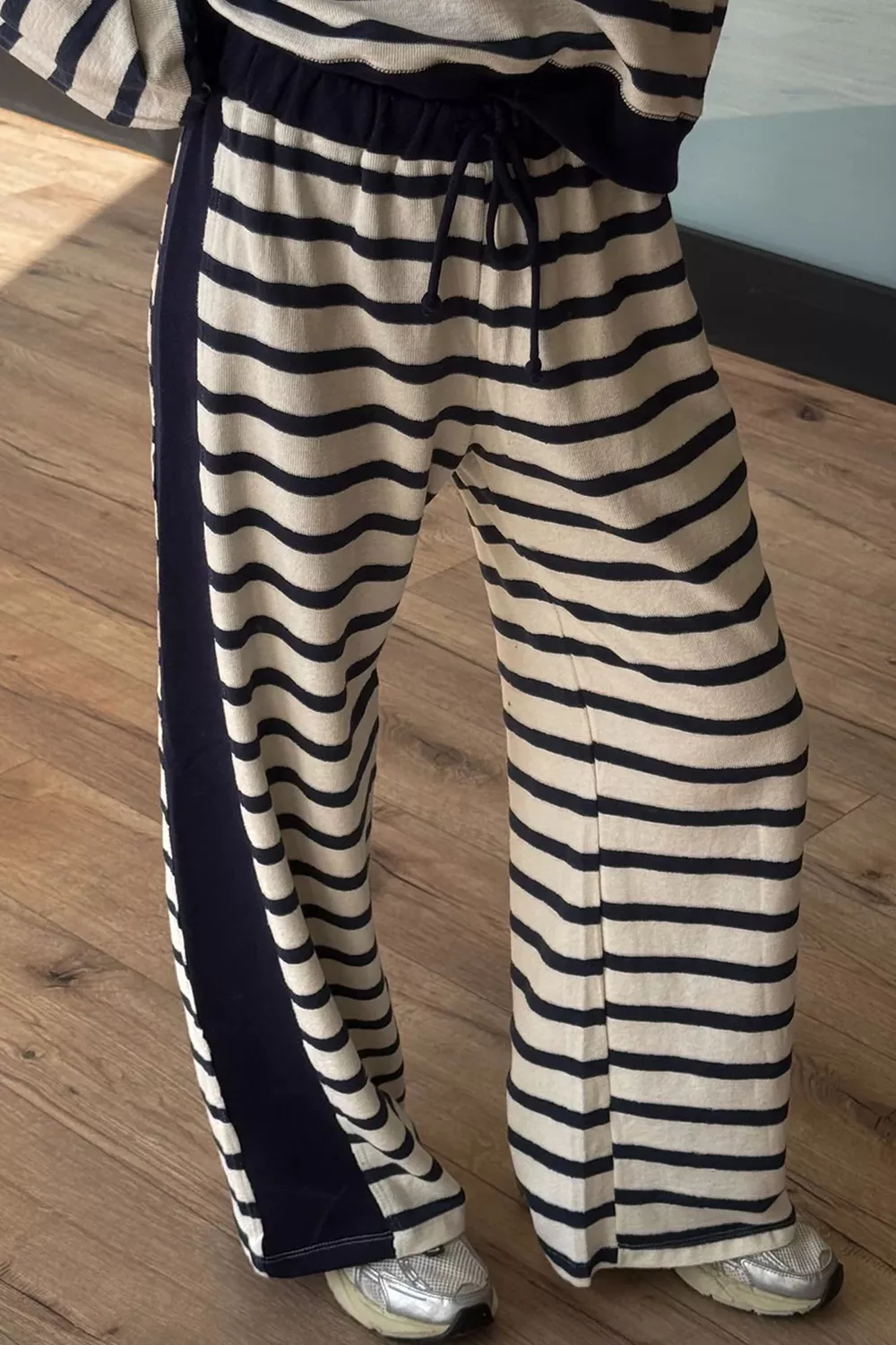 Stripe Relaxed Long Sleeve Top Color Block Detail Drawstring Pant Set, image 3