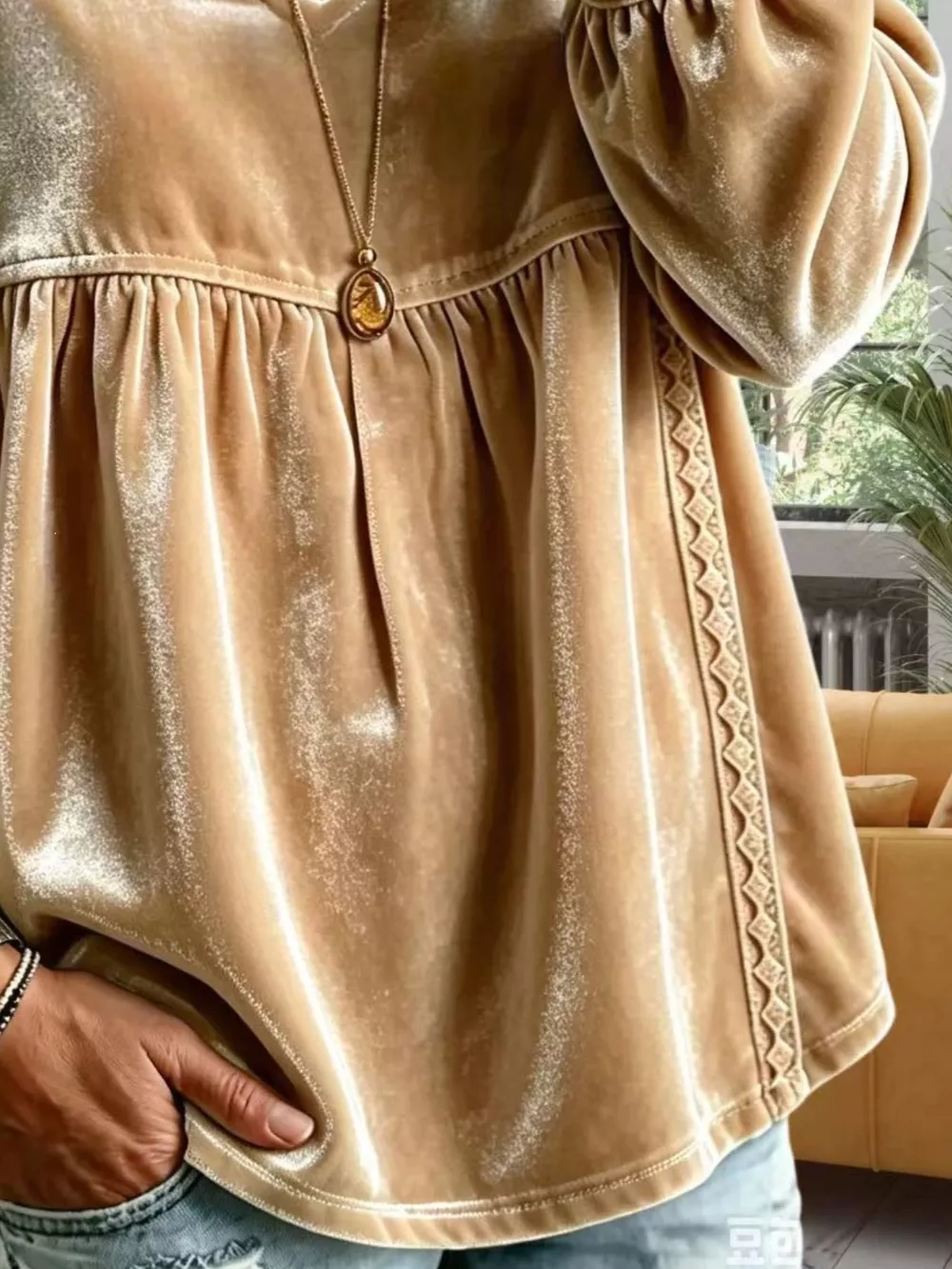 Full Size Velvet Lace Detail V-Neck Blouse Plus Size, image 9