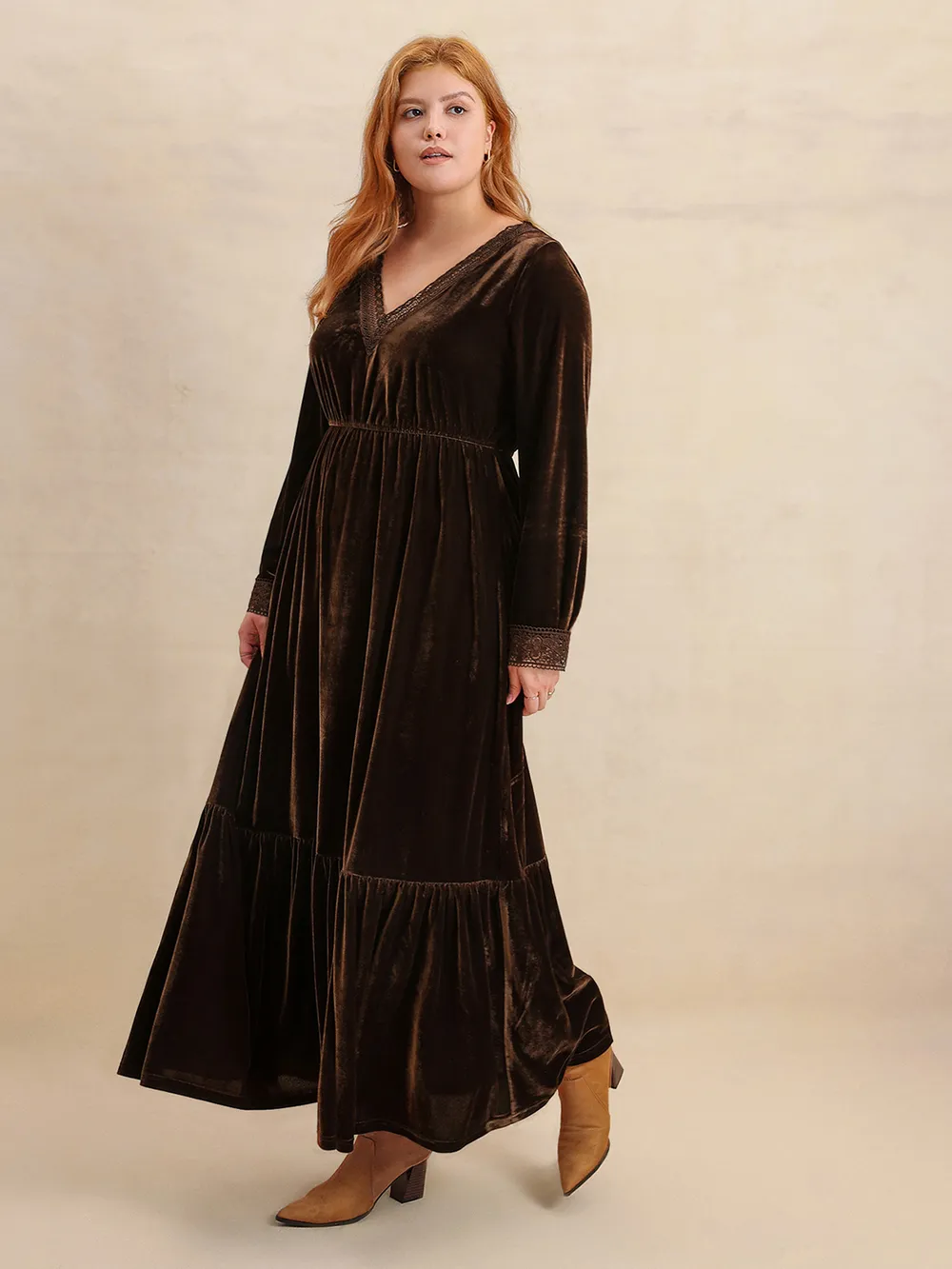 Plus Size Lace Detail V-Neck Long Sleeve Midi Dress, image 5