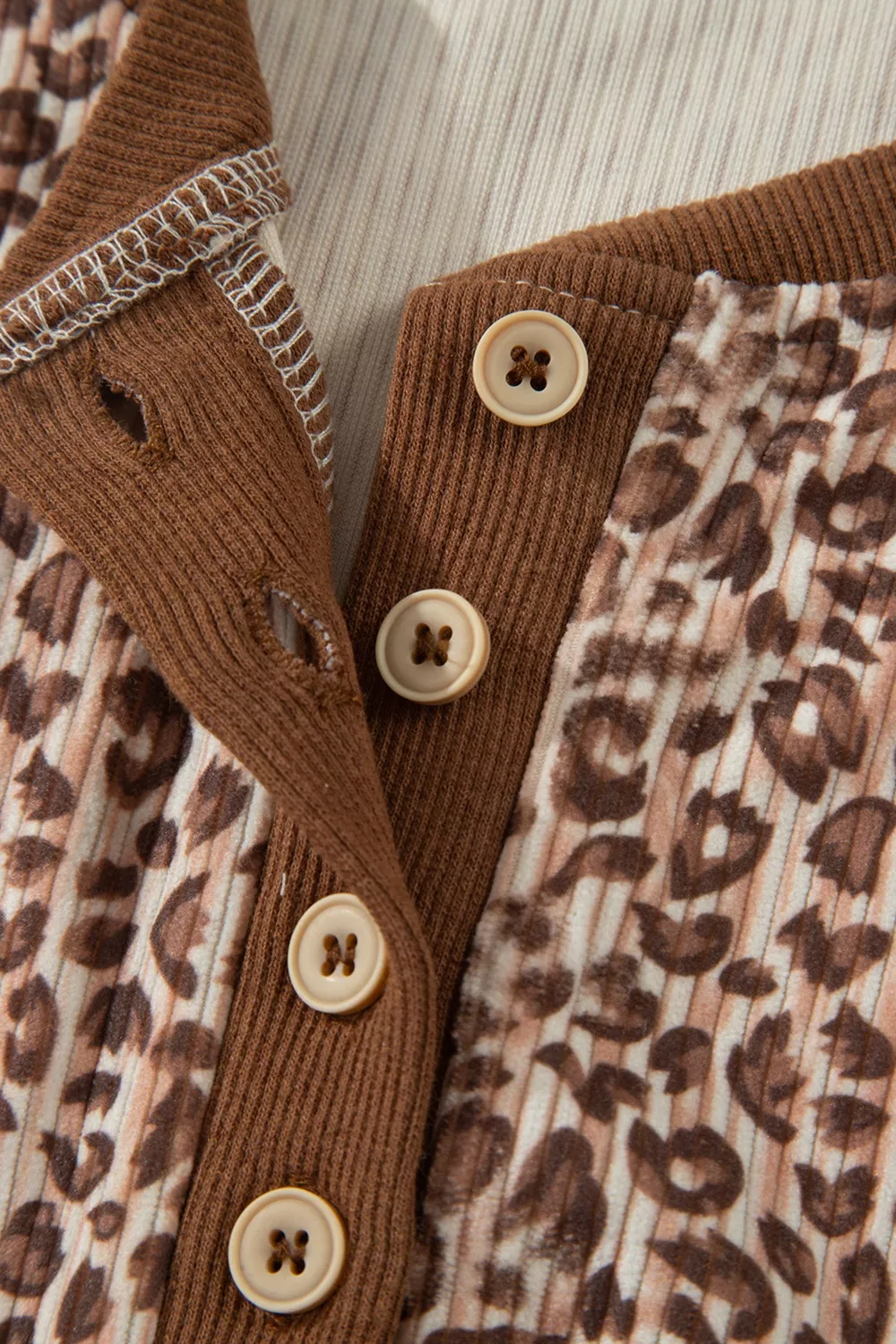 Leopard Print Ribbed Patchwork Half Button Loose Tee Elastic Waist Short 2pcs Set, image 7