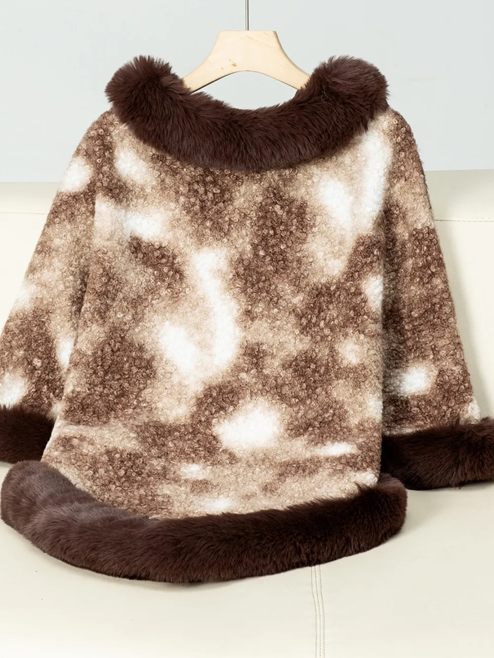 Furry Contrast Three-Quarter Poncho, image 15