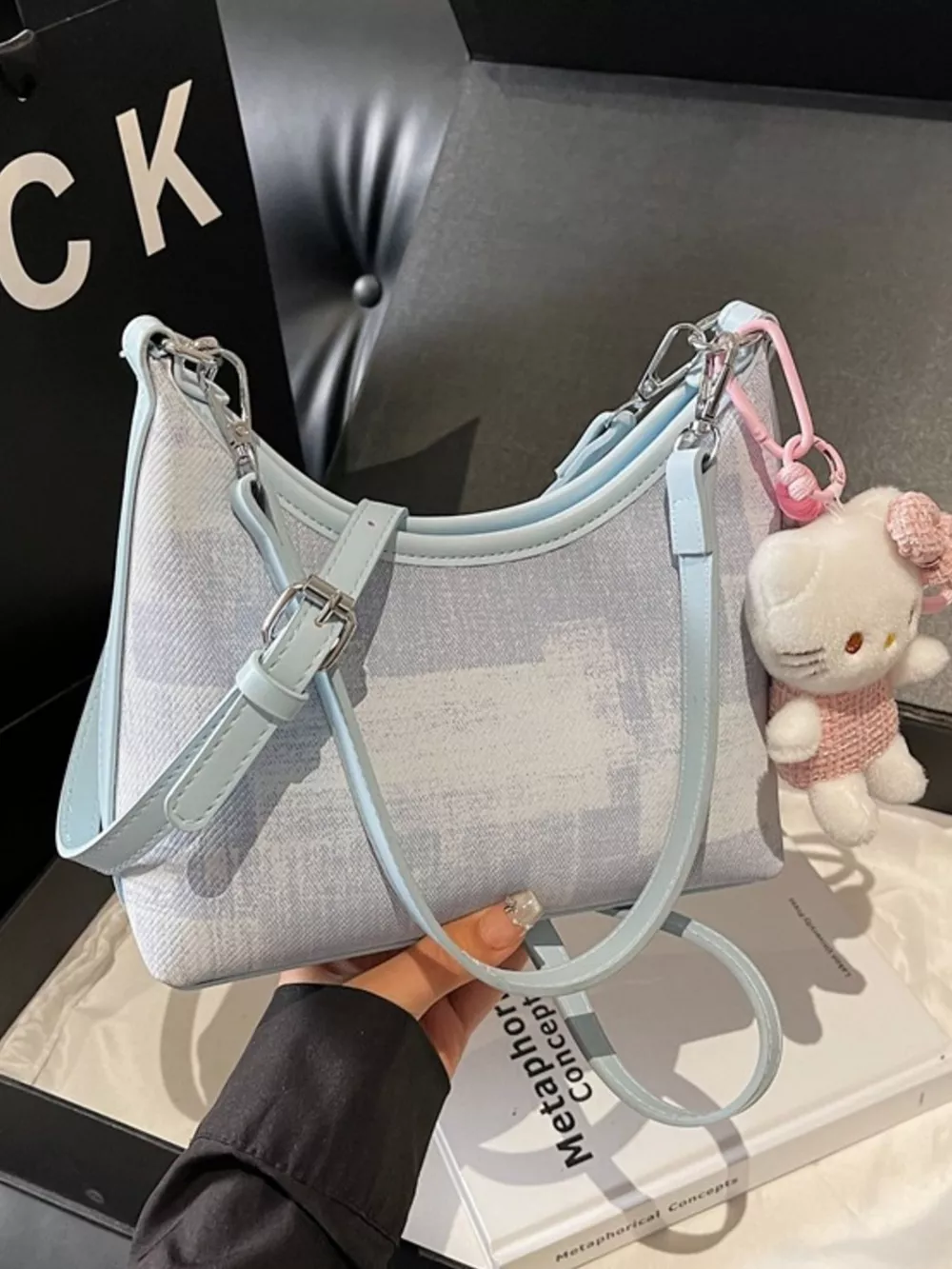 Adjustable Strap Shoulder Bag, image 4