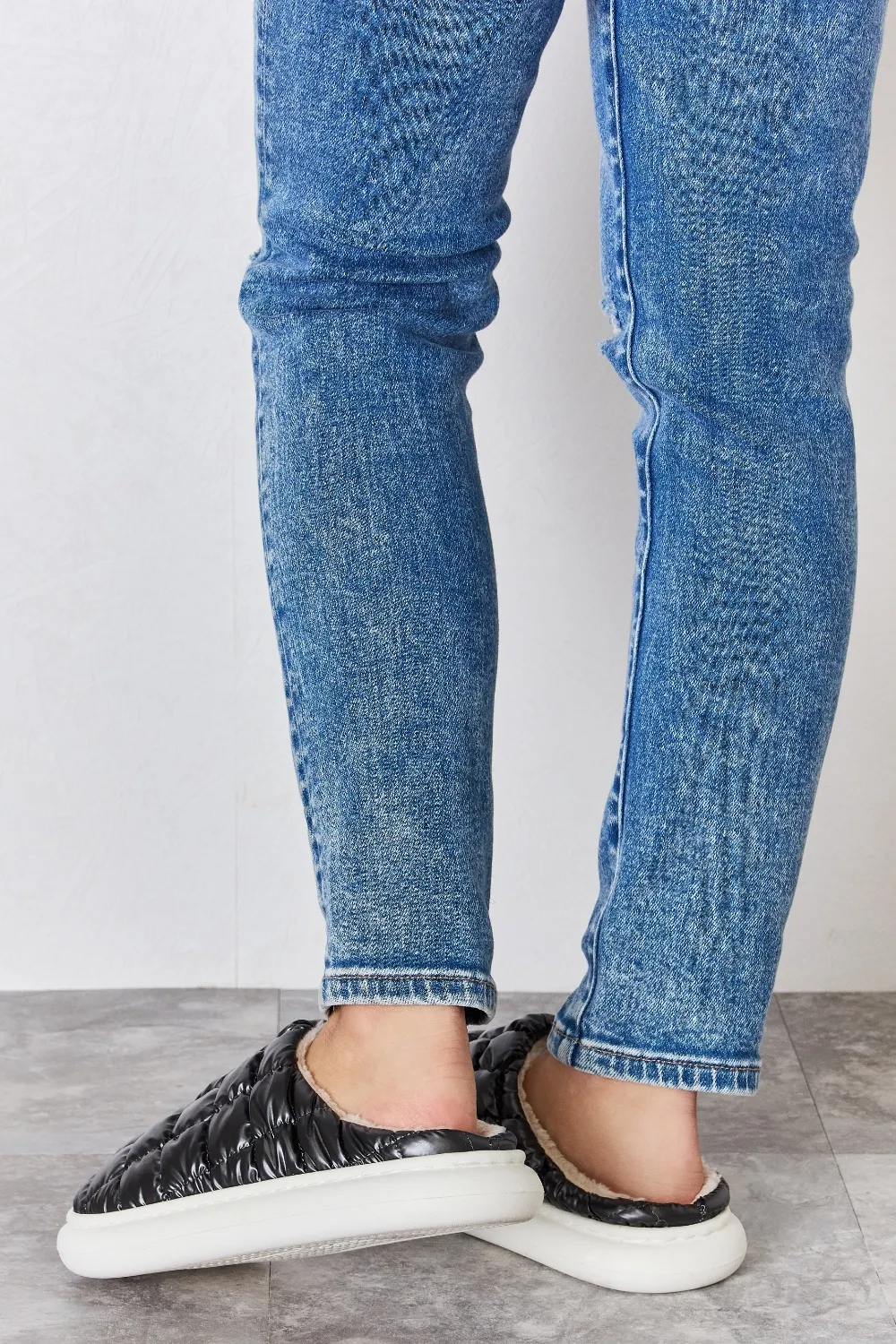 Melody Puffer Plush Slippers, image 4