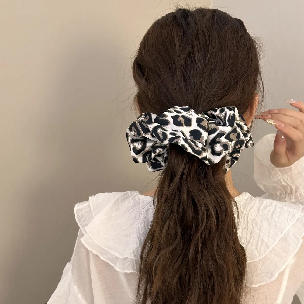 Leopard Elastic Hair Scrunchy, image 4