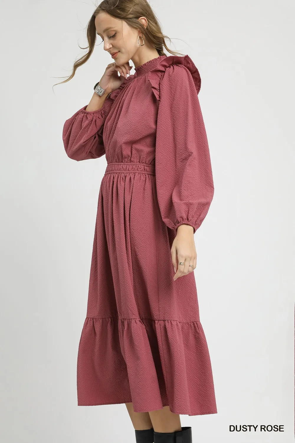 Textured Midi Dress with Ruffle Shoulder Detail, image 4