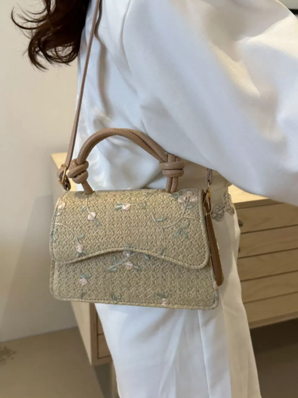 Floral Embroidered Straw Woven Crossbody Bag, image 4