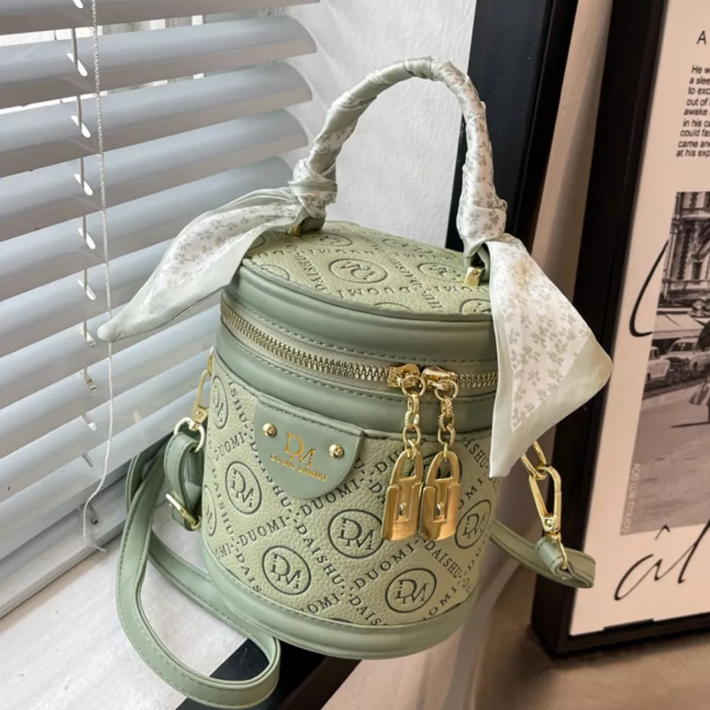 Letter Adjustable Strap Bucket Bag, image 4