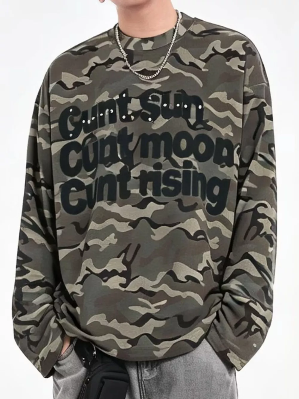 Men's Oversized Camouflage Graphic Long Sleeve T-Shirt