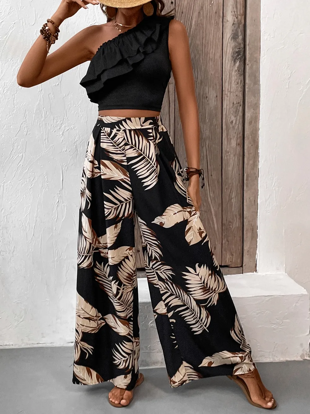 Ruffled Sleeveless Top and Printed Pants Set, image 4