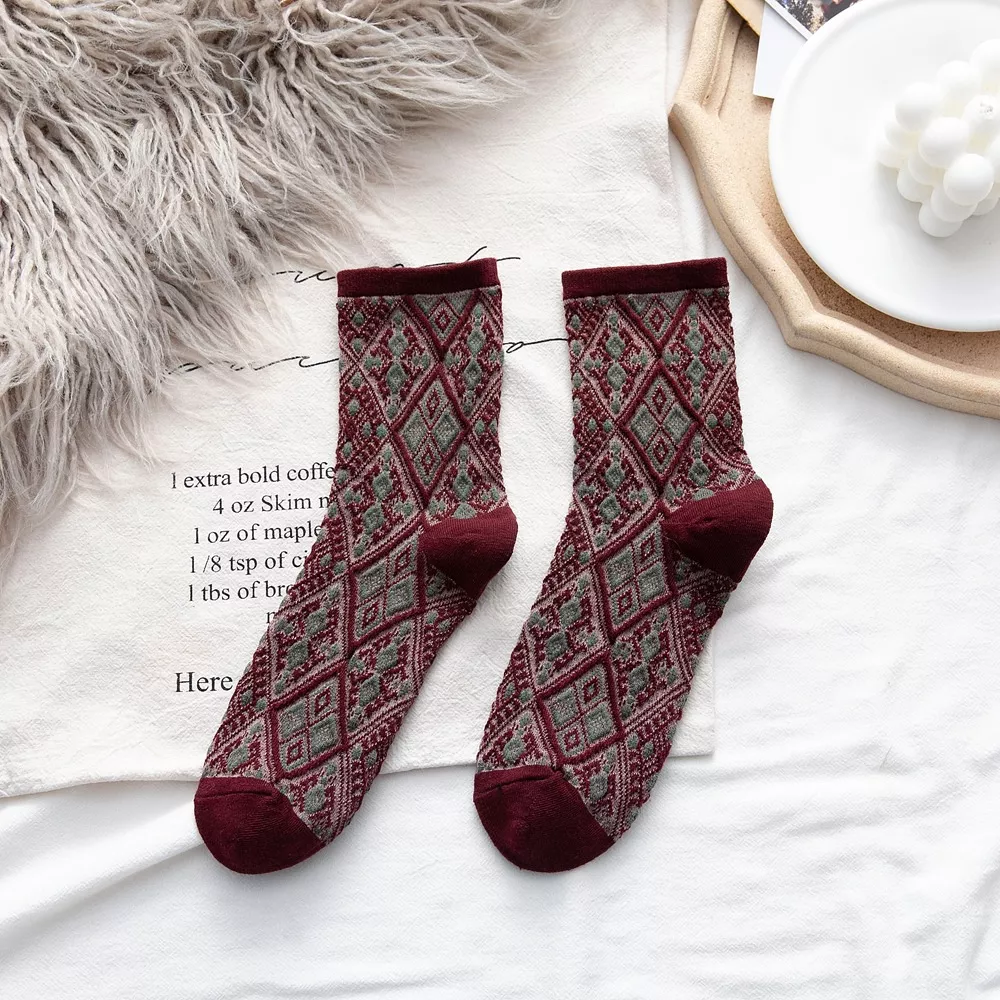 Vintage Argyle Patterned Mid-Calf Socks, image 3