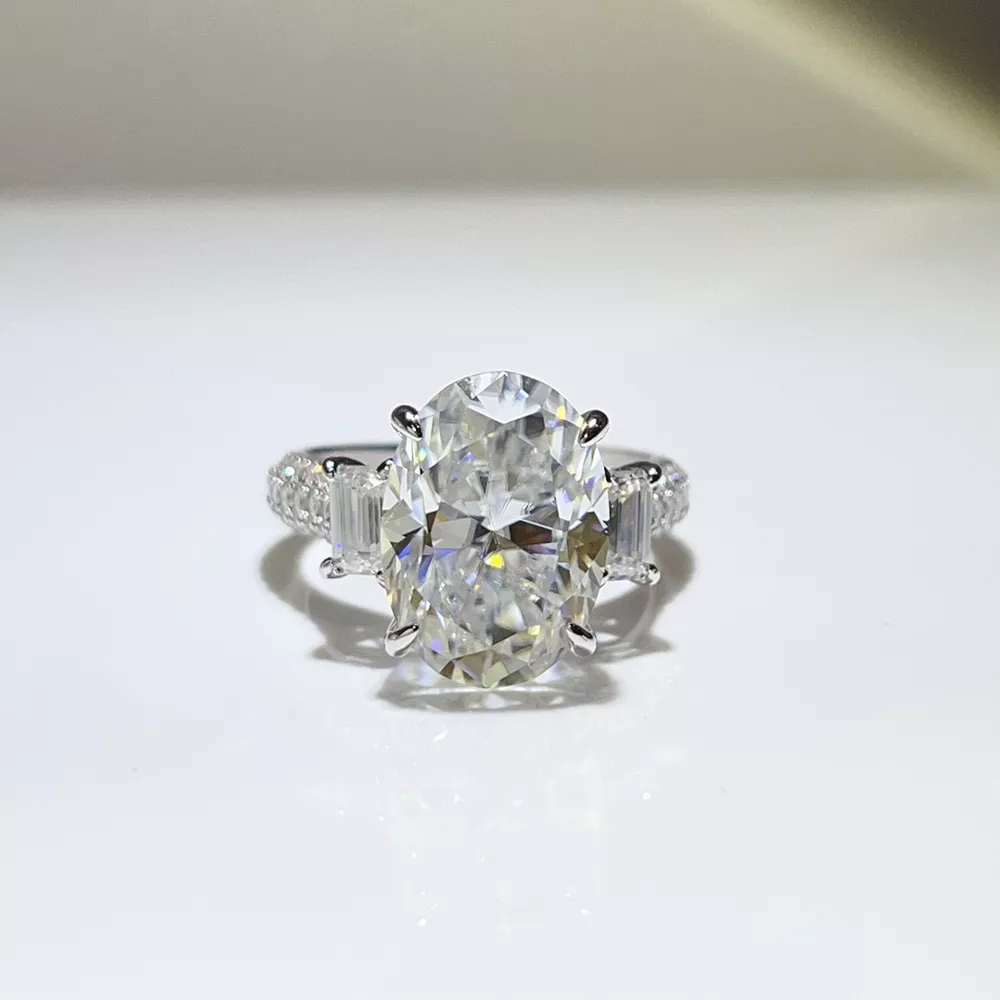 8 Carat 925 Sterling Silver Moissanite Ring