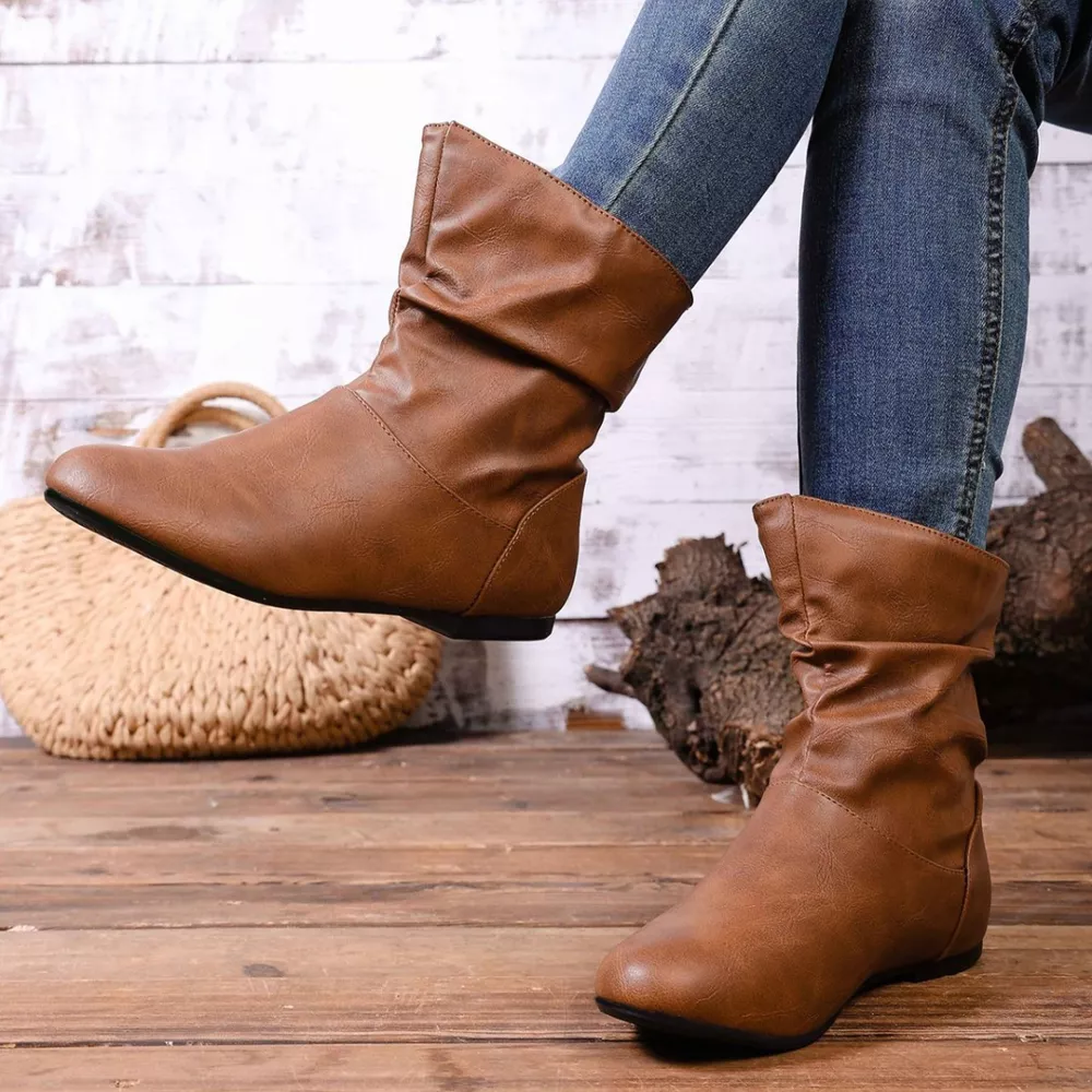 Flat Ankle Boots with Wrinkled Design, image 6