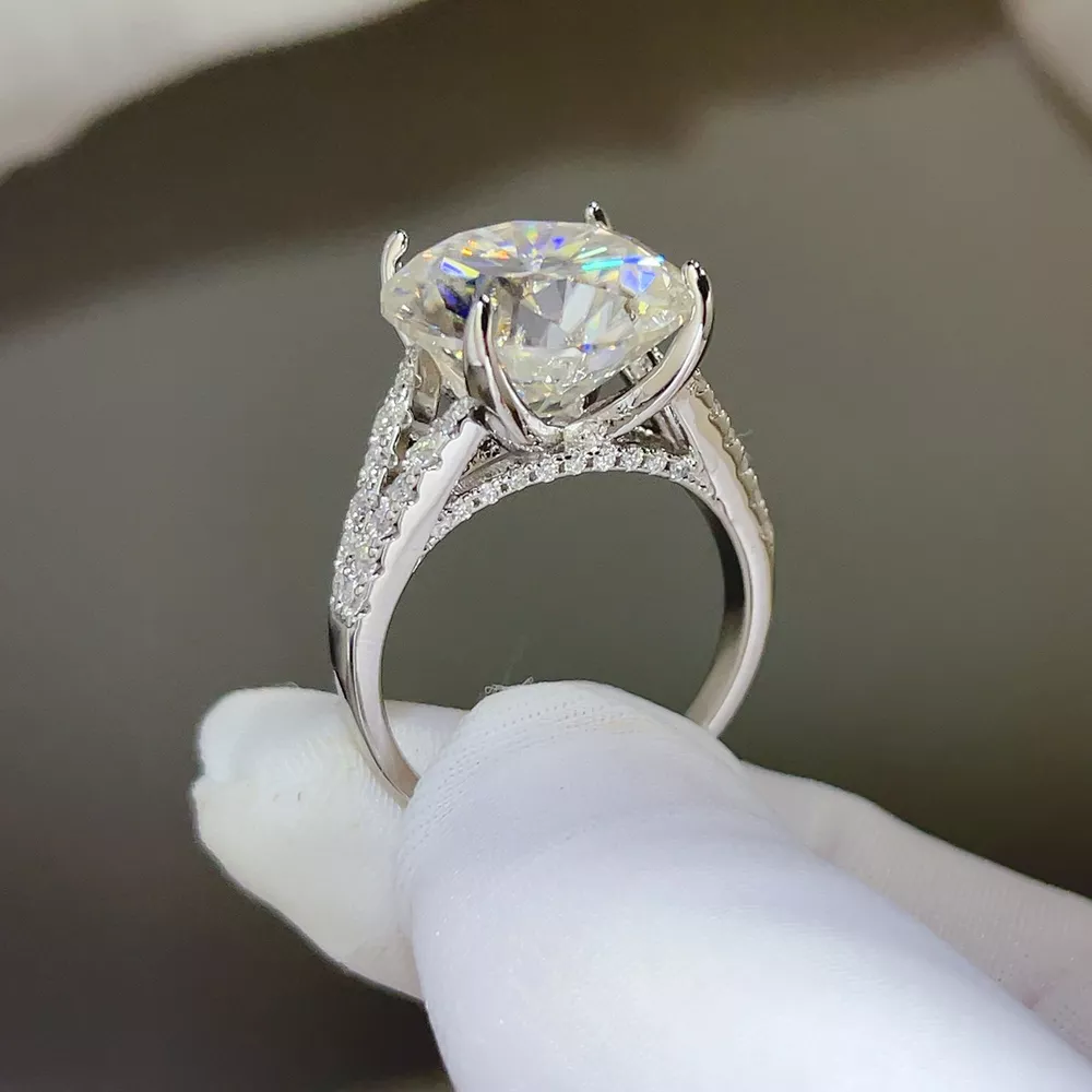 10 Carat 925 Sterling Silver Moissanite Ring, image 3