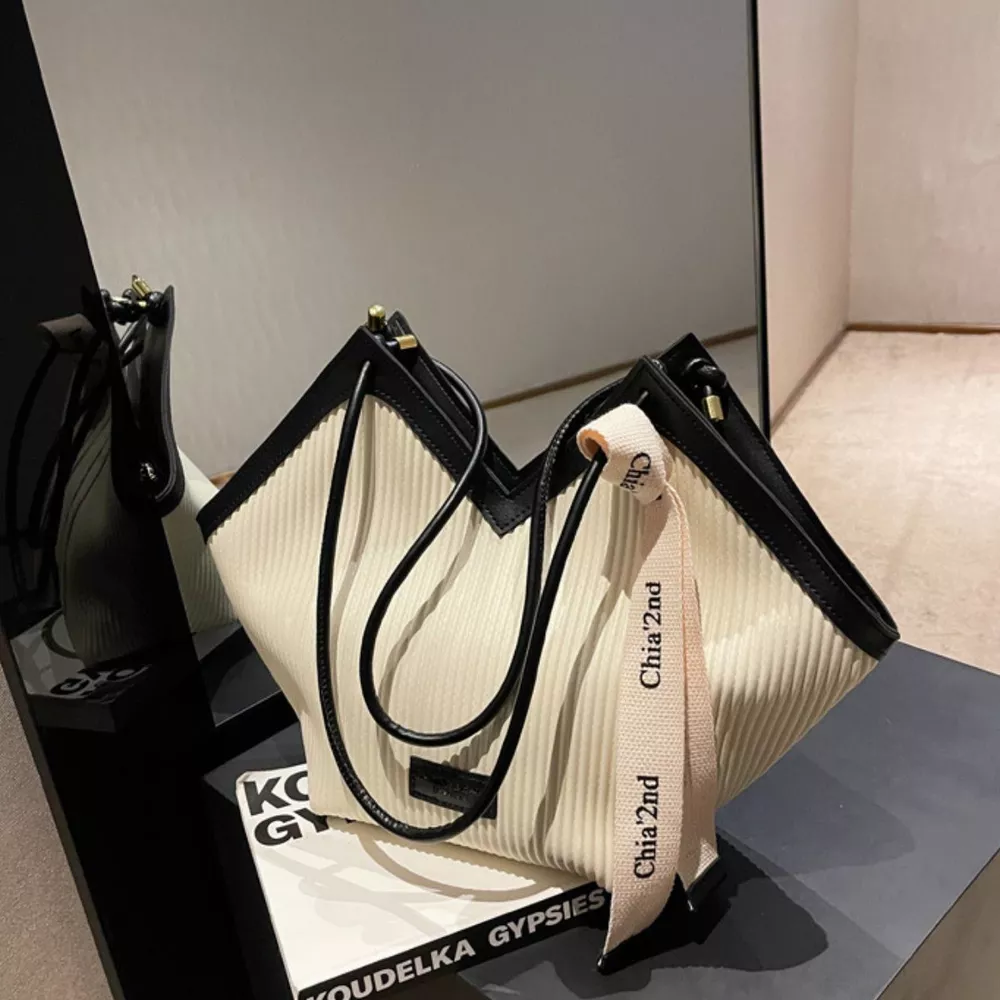 Leather Textured Shoulder Bag, image 5