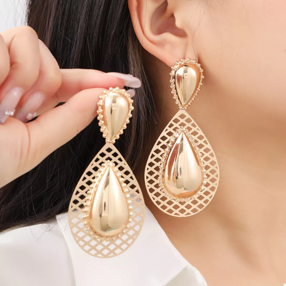 Hollowed-Out Teardrop Statement Earrings, image 3