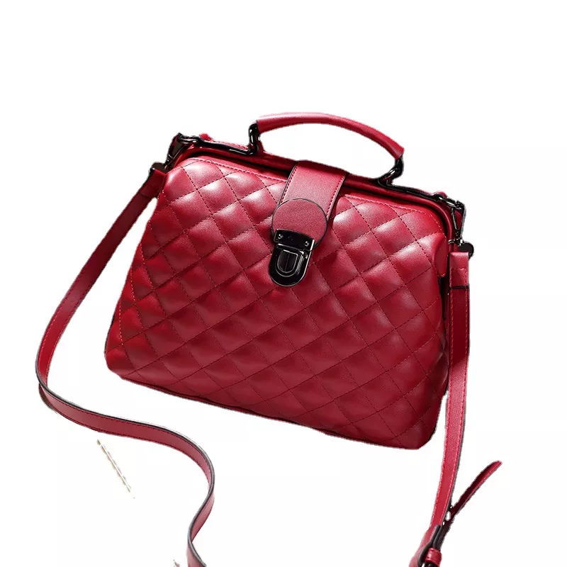 Quilted Handbag with Metal Clasp, image 3