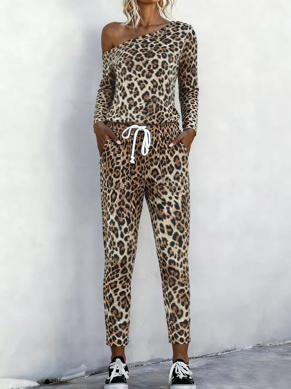 Leopard Print One-Shoulder Top and Pants Set, image 3