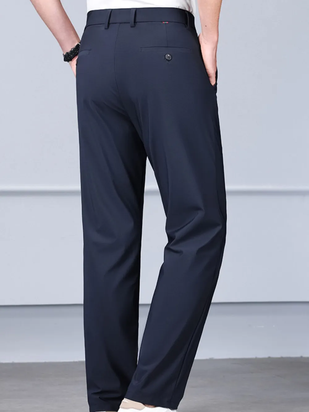Men's Loose Fit Jeans with Pockets, image 3