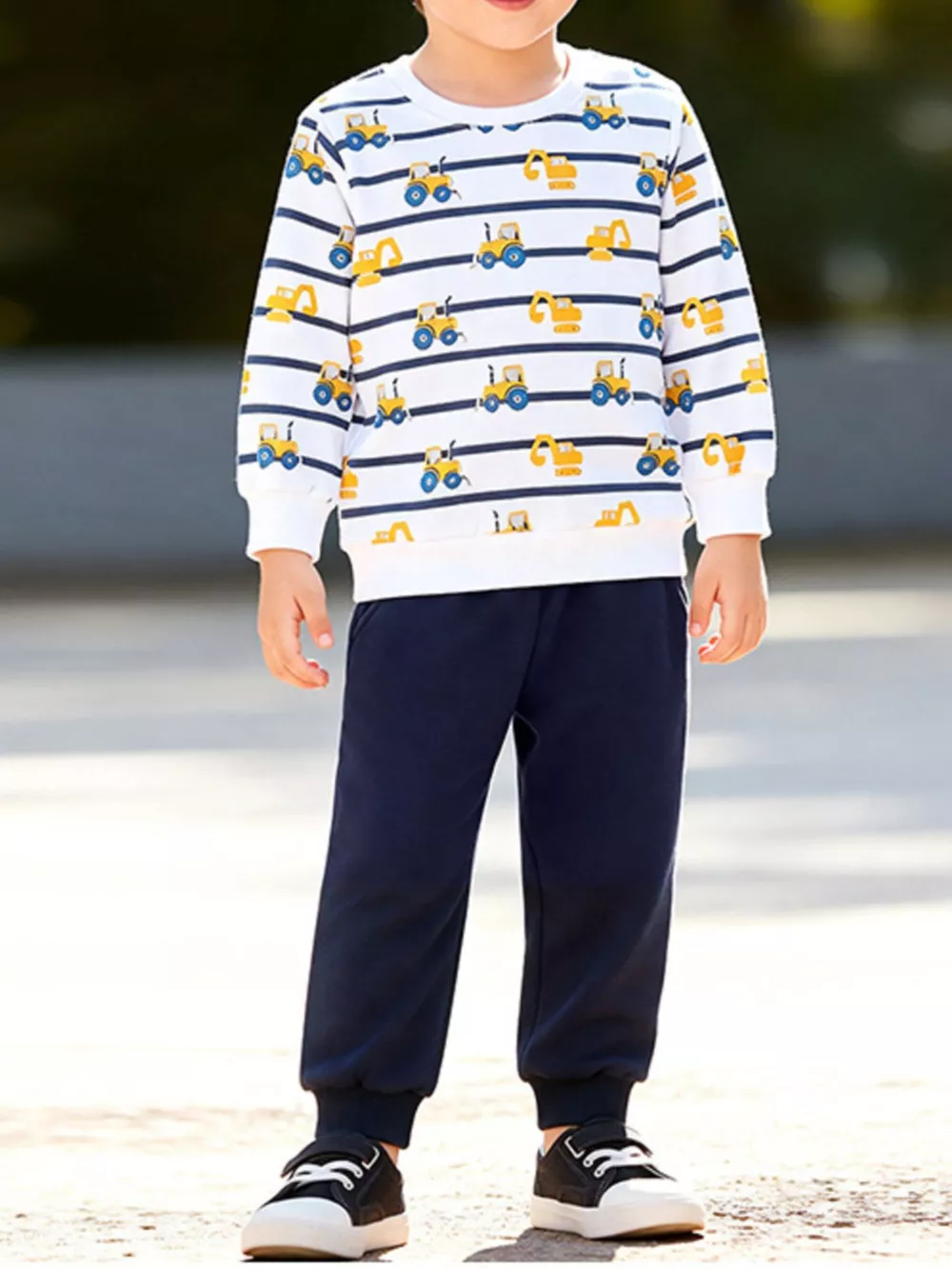 Children's Construction Vehicle Print Long Sleeve Sweatshirt and Pants Set