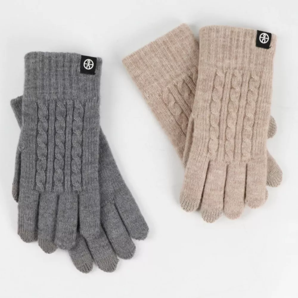 Cable Knit Touchscreen Gloves, image 3