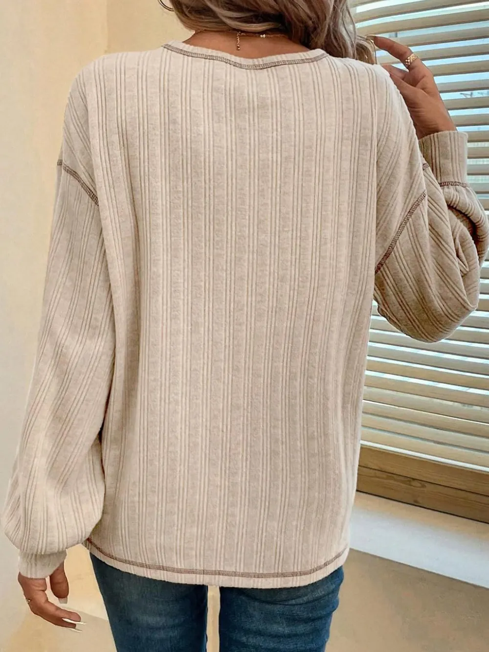 Contrast Stitching Round Neck Long Sleeve T-Shirt, image 2