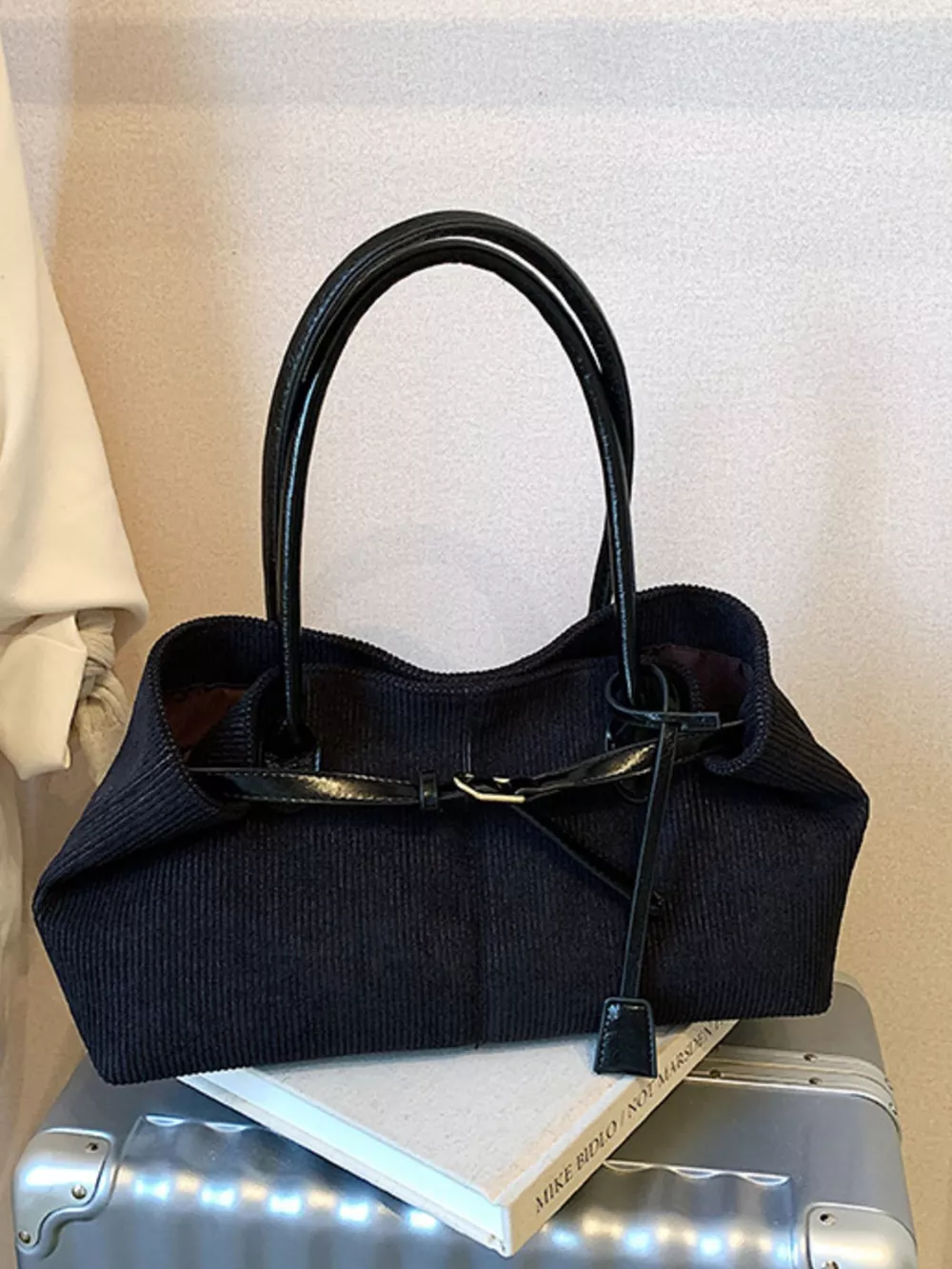 Buckle Decor Shoulder Bag, image 3