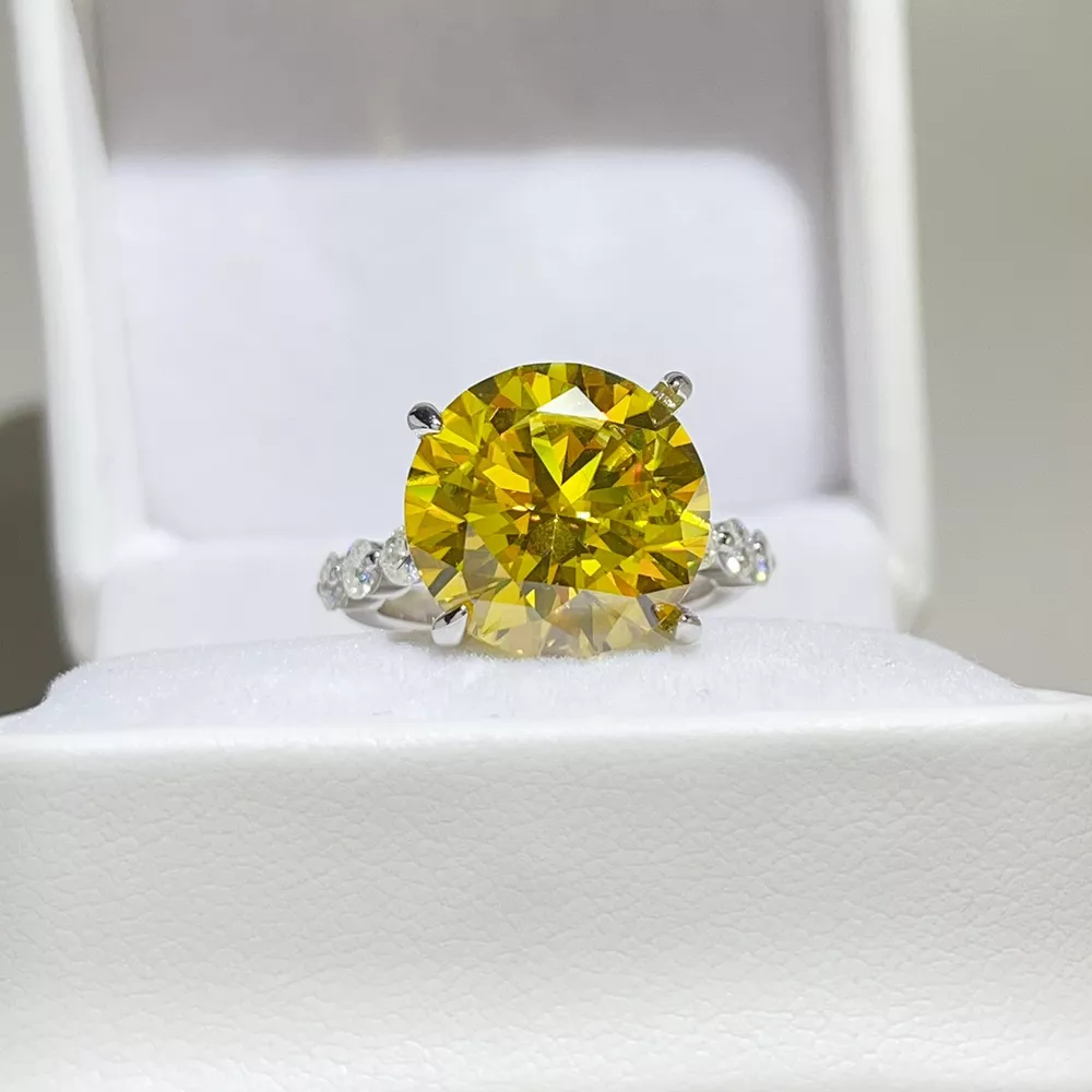 10 Carat 925 Sterling Silver Moissanite Ring
