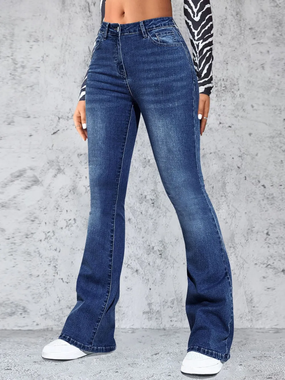 High Rise Jeans with Pockets, image 3
