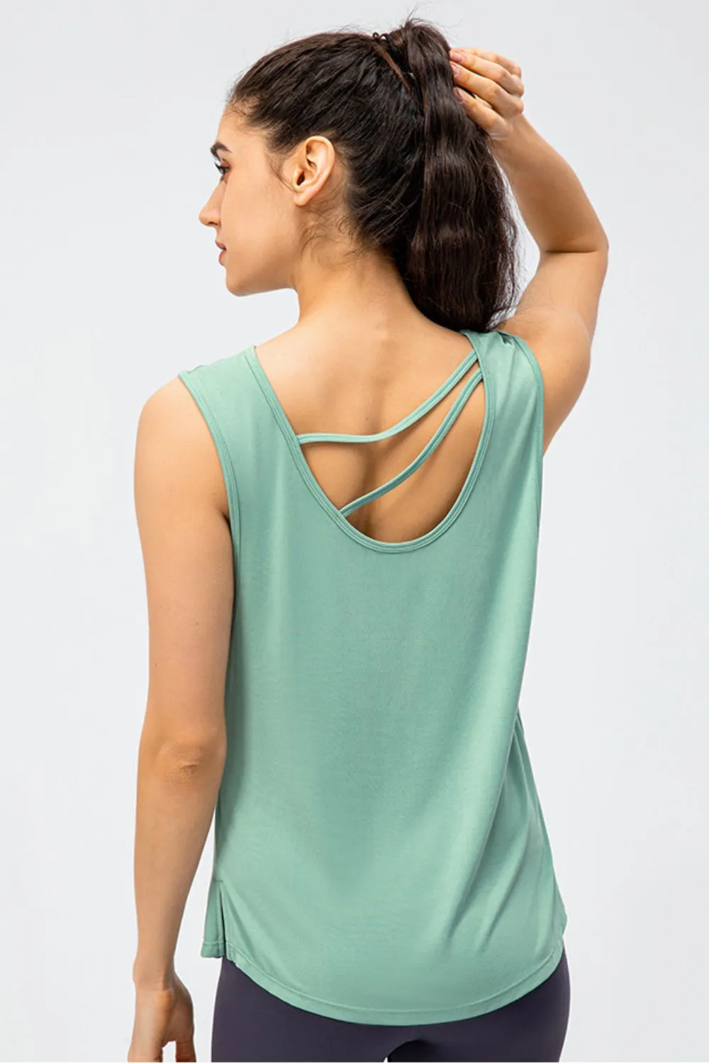 Cutout Reversible Active Tank, image 7