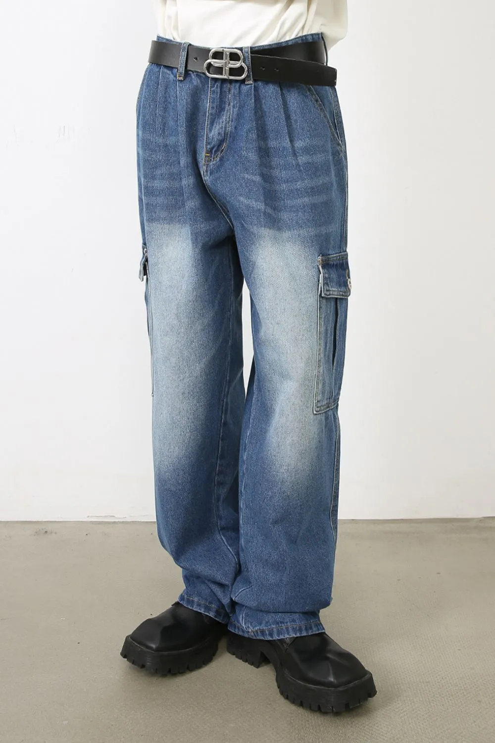 Men's Loose Fit Jeans with Pockets
