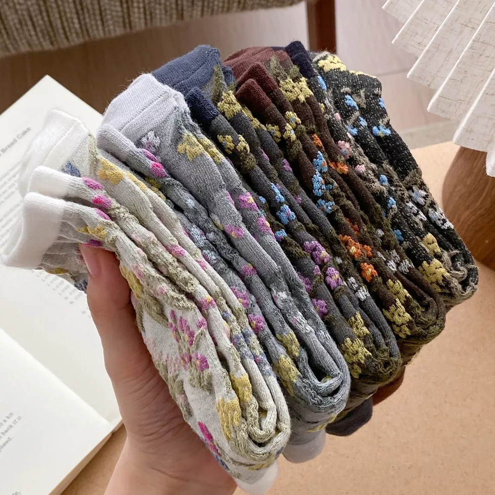 5 Pair Vintage Floral Embroidered Crew Socks, image 8
