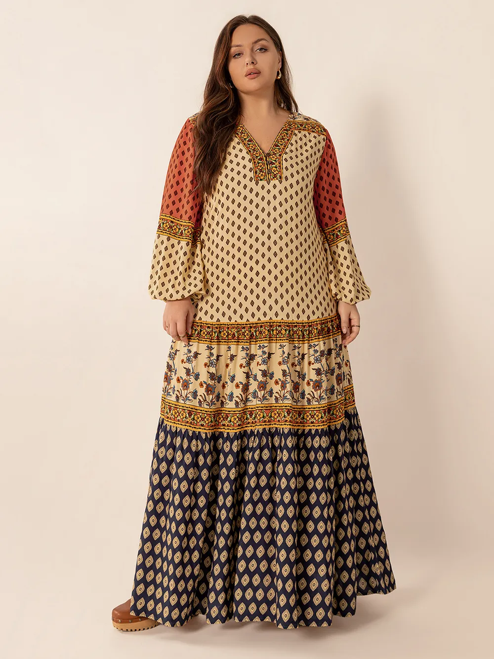 Plus Size Printed V-Neck Long Sleeve Maxi Dress, image 5