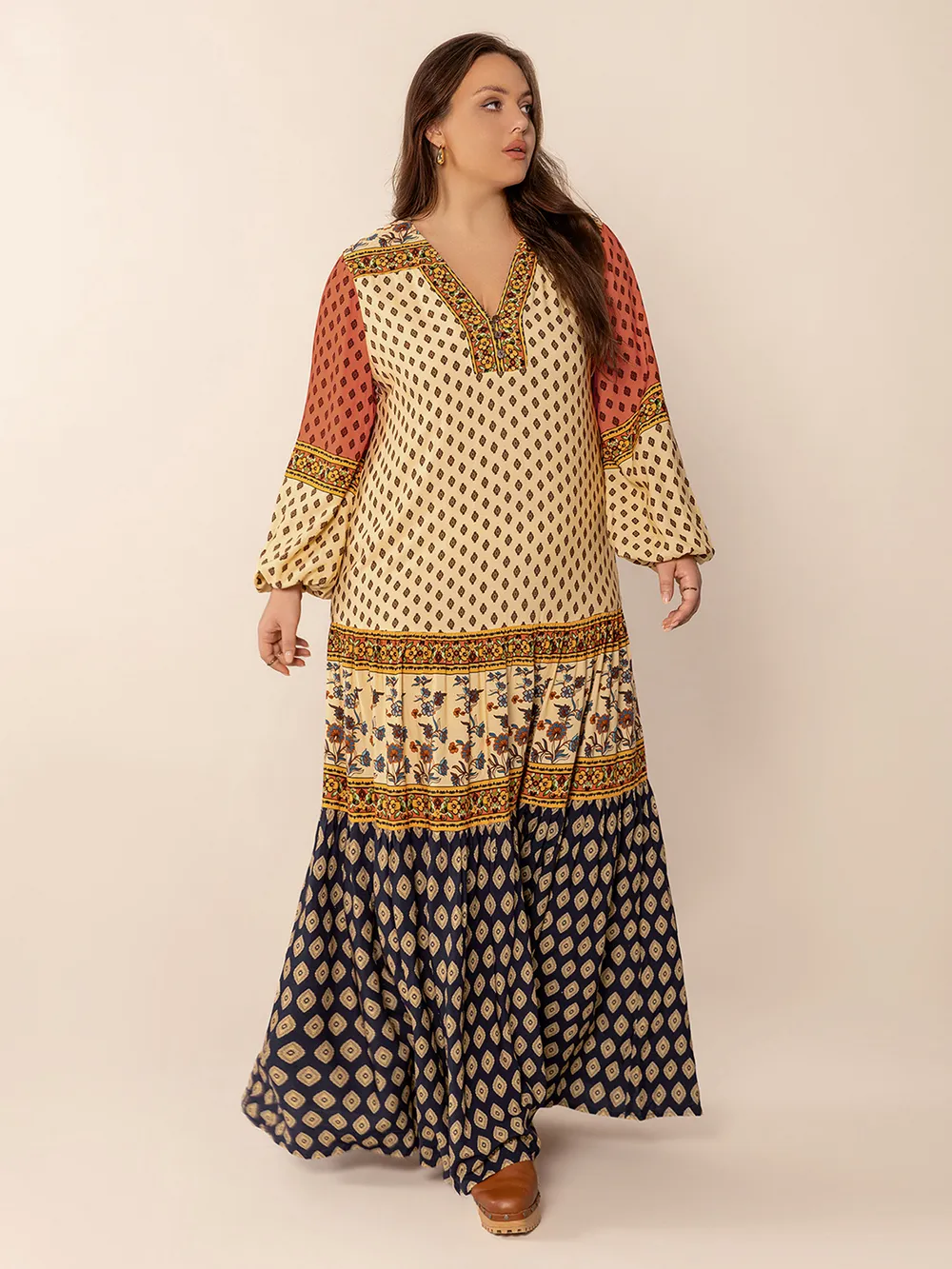 Plus Size Printed V-Neck Long Sleeve Maxi Dress, image 6