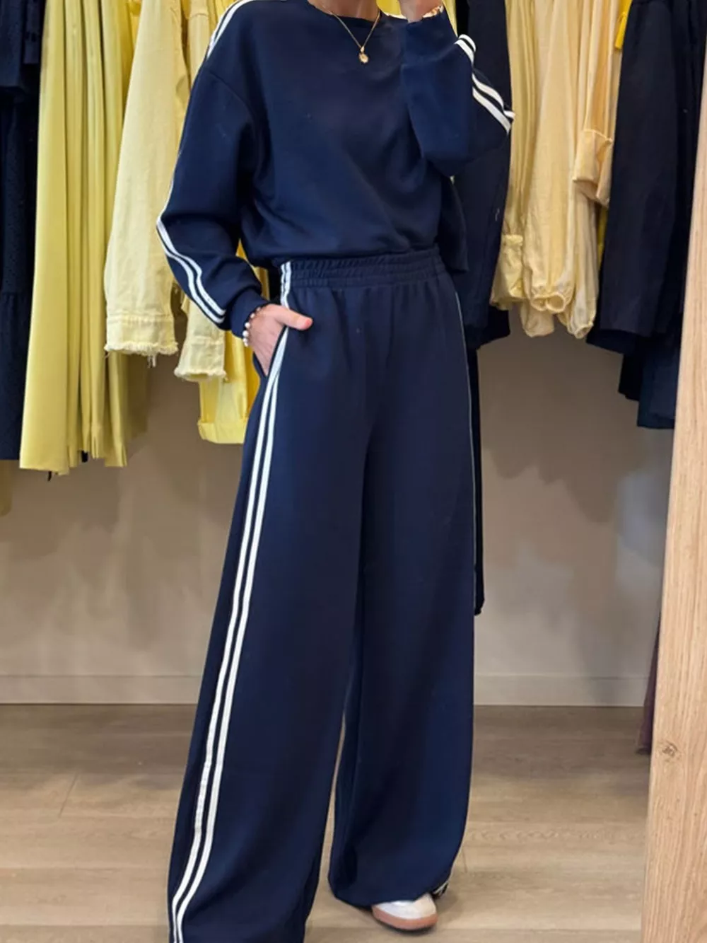 Striped Detail Crewneck Top and Elastic Sweatpants 2pcs Set, image 3