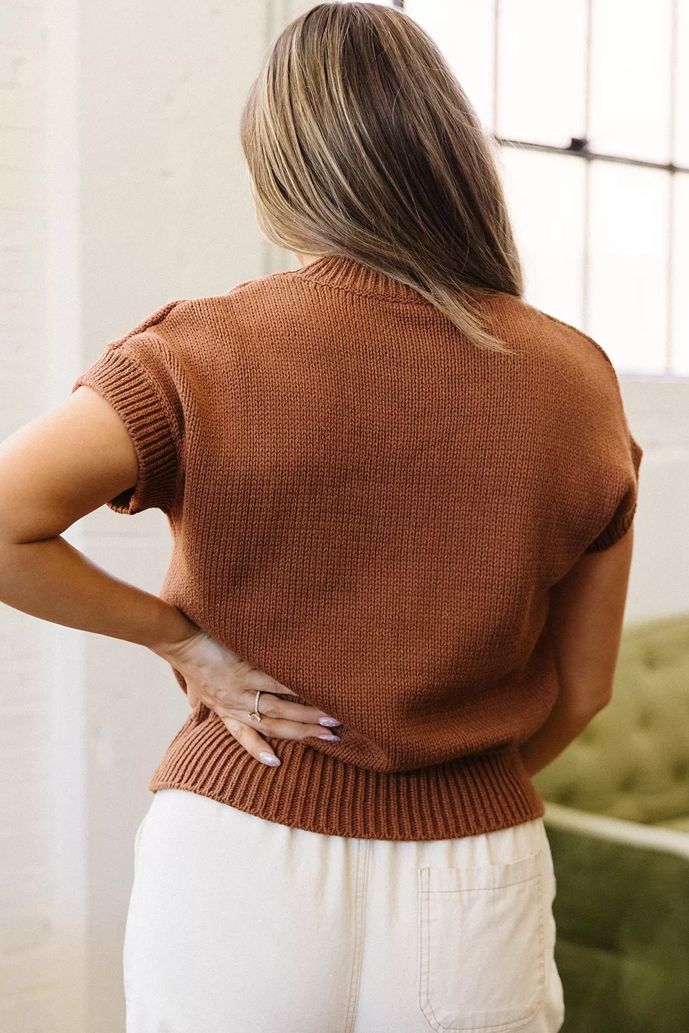 Western Horseshoe Pattern Short Sleeve Knit Sweater, image 3