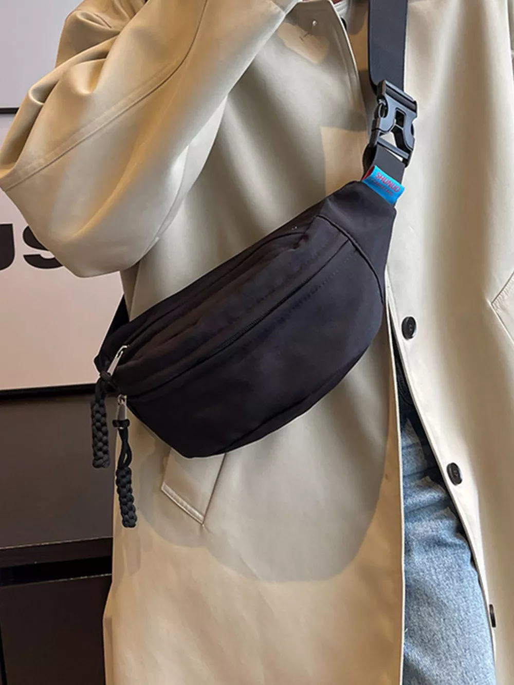Lightweight Crossbody Bag with Tassel Detail, image 5